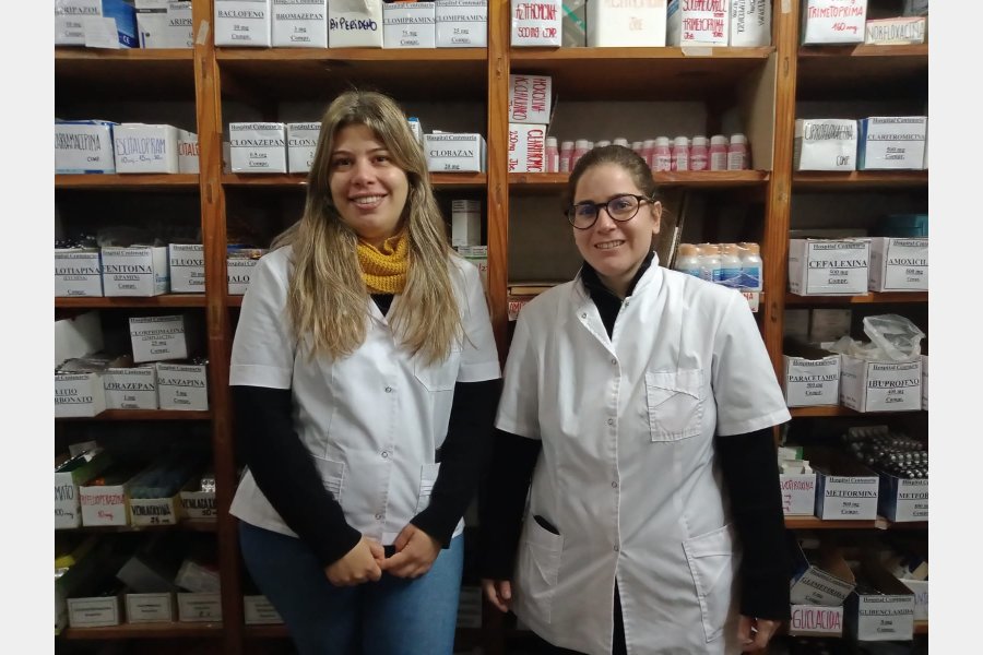 La Salud y la Educación de la mano: Estudiantes de la UNER realizan sus pasantías en la Farmacia del Hospital Centenario