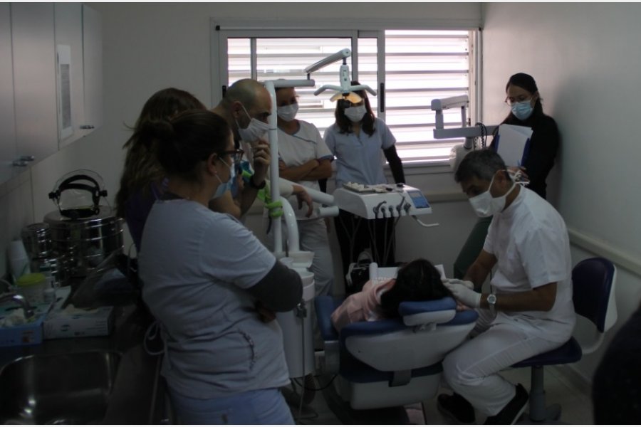 Odontólogos y kinesiólogos se especializan en Bruxismo y Trastornos Témporo Mandibulares